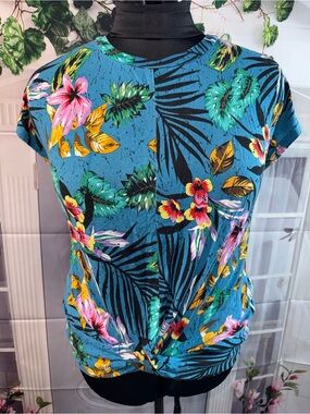 1144-Ysyokow Teal Tropical Twist-Front Short Sleeve Top